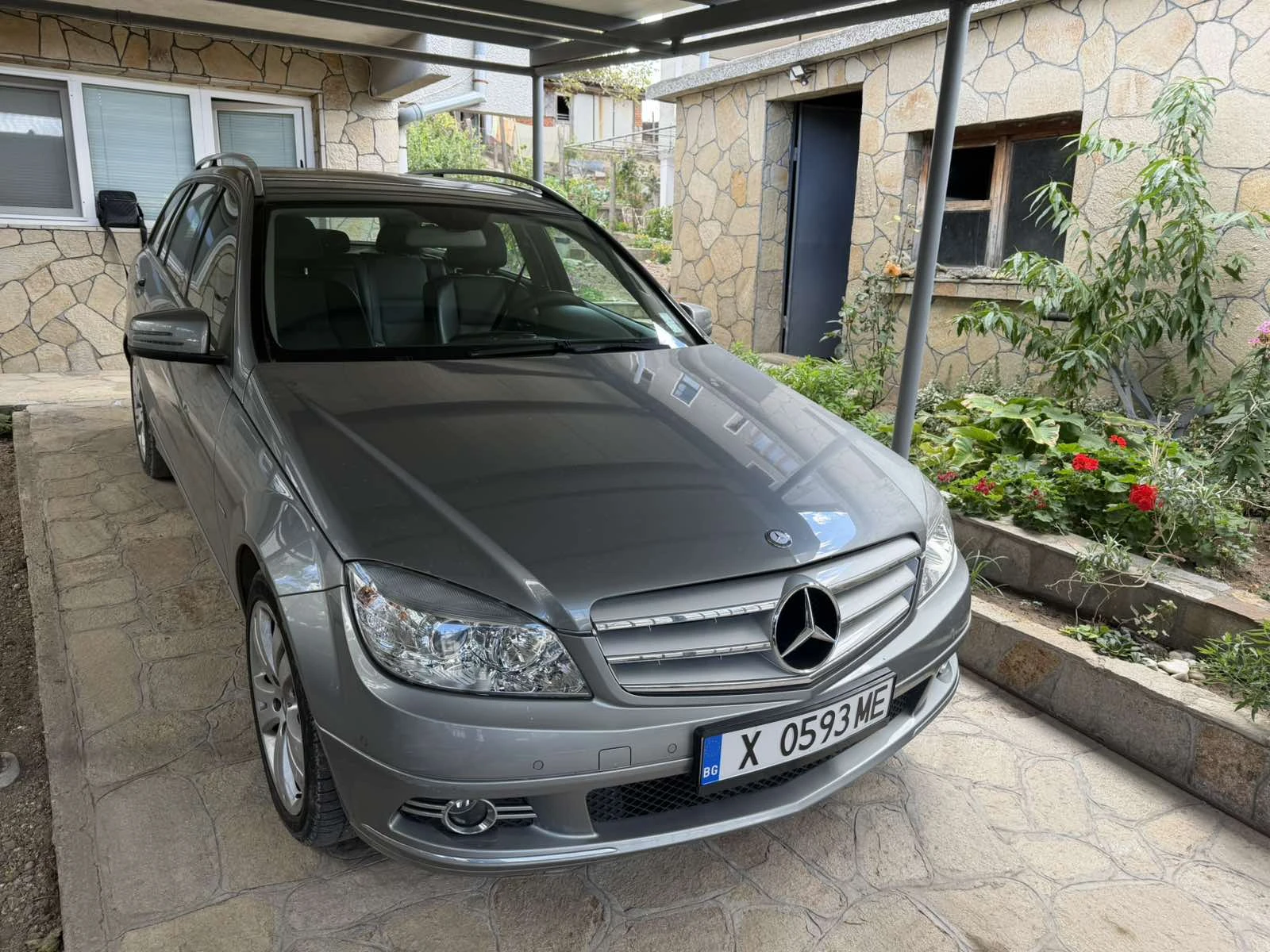 Mercedes-Benz C 220, снимка 2 - Автомобили и джипове - 56339720