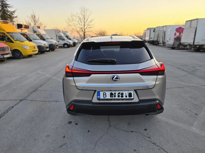 Lexus UX 250h, снимка 3 - Автомобили и джипове - 52519199