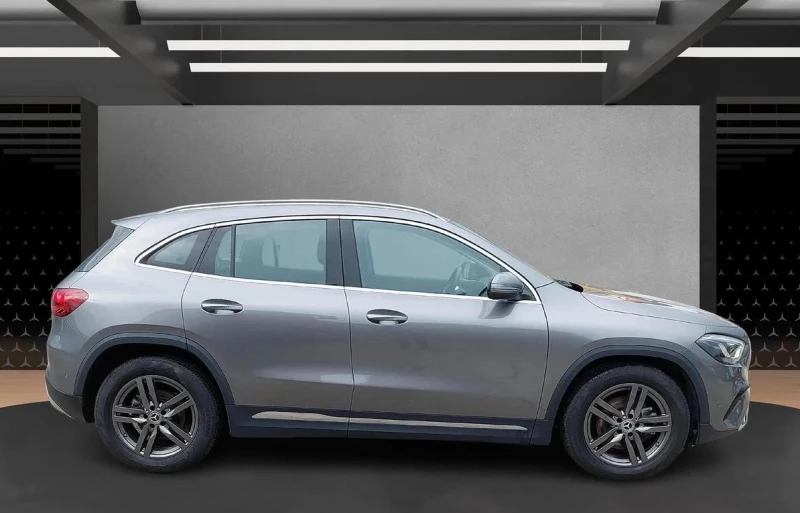Mercedes-Benz GLA 200 d 4MATIC Aut, снимка 3 - Автомобили и джипове - 52400160