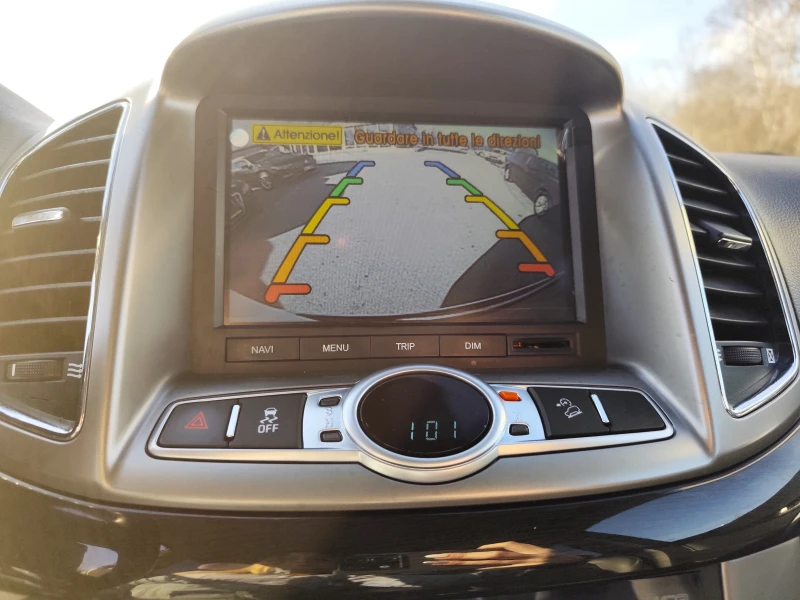 Chevrolet Captiva 2.2CDTi* 4Х4* АВТОМАТИК* 7 МЕСТА* NAVI* КАМЕРА* , снимка 10 - Автомобили и джипове - 52811842