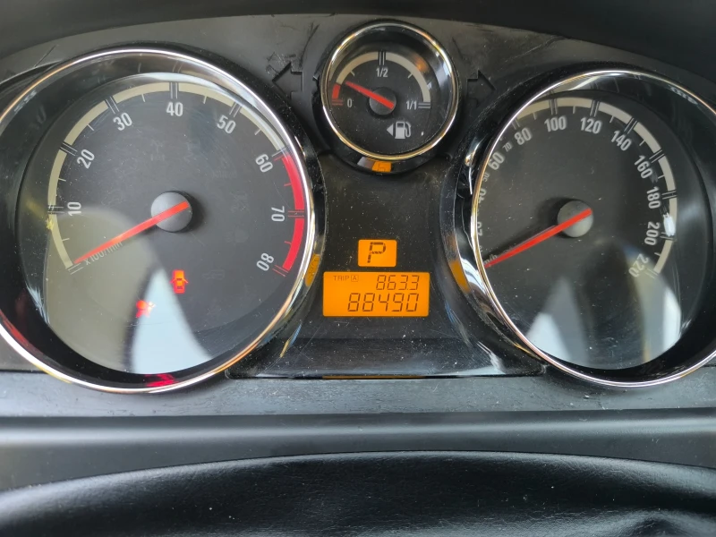 Opel Antara, снимка 8 - Автомобили и джипове - 53262193