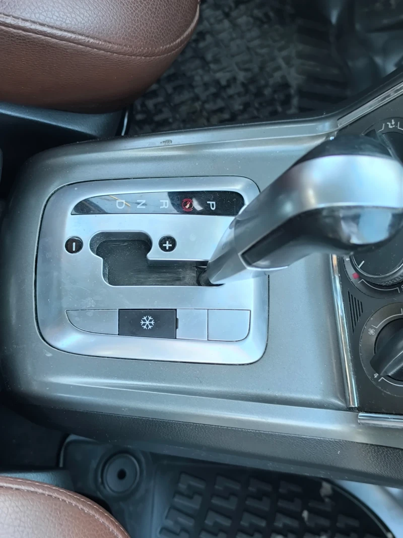 Opel Antara, снимка 12 - Автомобили и джипове - 53262193