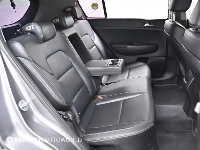 Kia Sportage, снимка 12 - Автомобили и джипове - 52559529