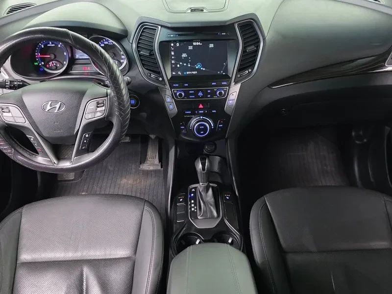 Hyundai Santa fe 2.0, снимка 7 - Автомобили и джипове - 54872466