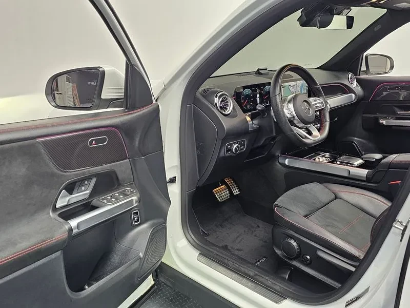 Mercedes-Benz GLB 250 4MATIC, снимка 10 - Автомобили и джипове - 55010360
