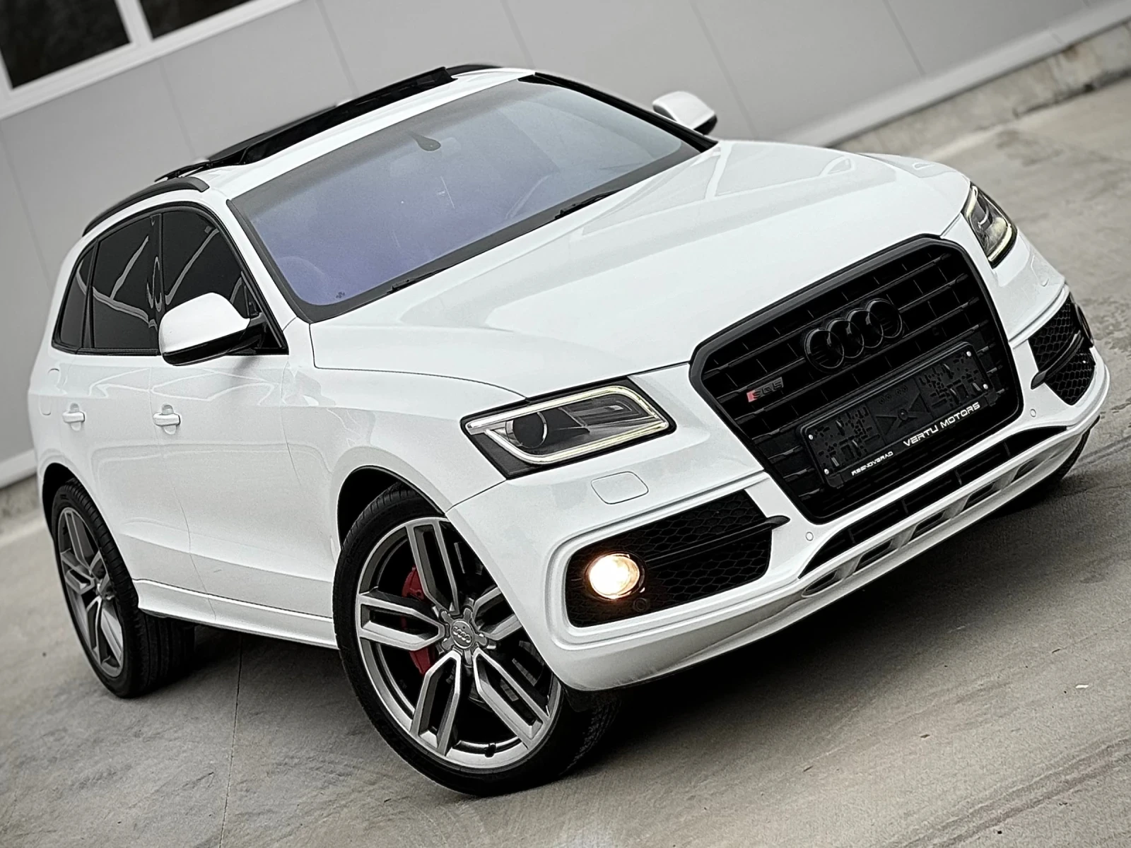 Audi SQ5 3.0biTDI / COMPETITION 326ps / FACE / PANO / F1 - изображение 3