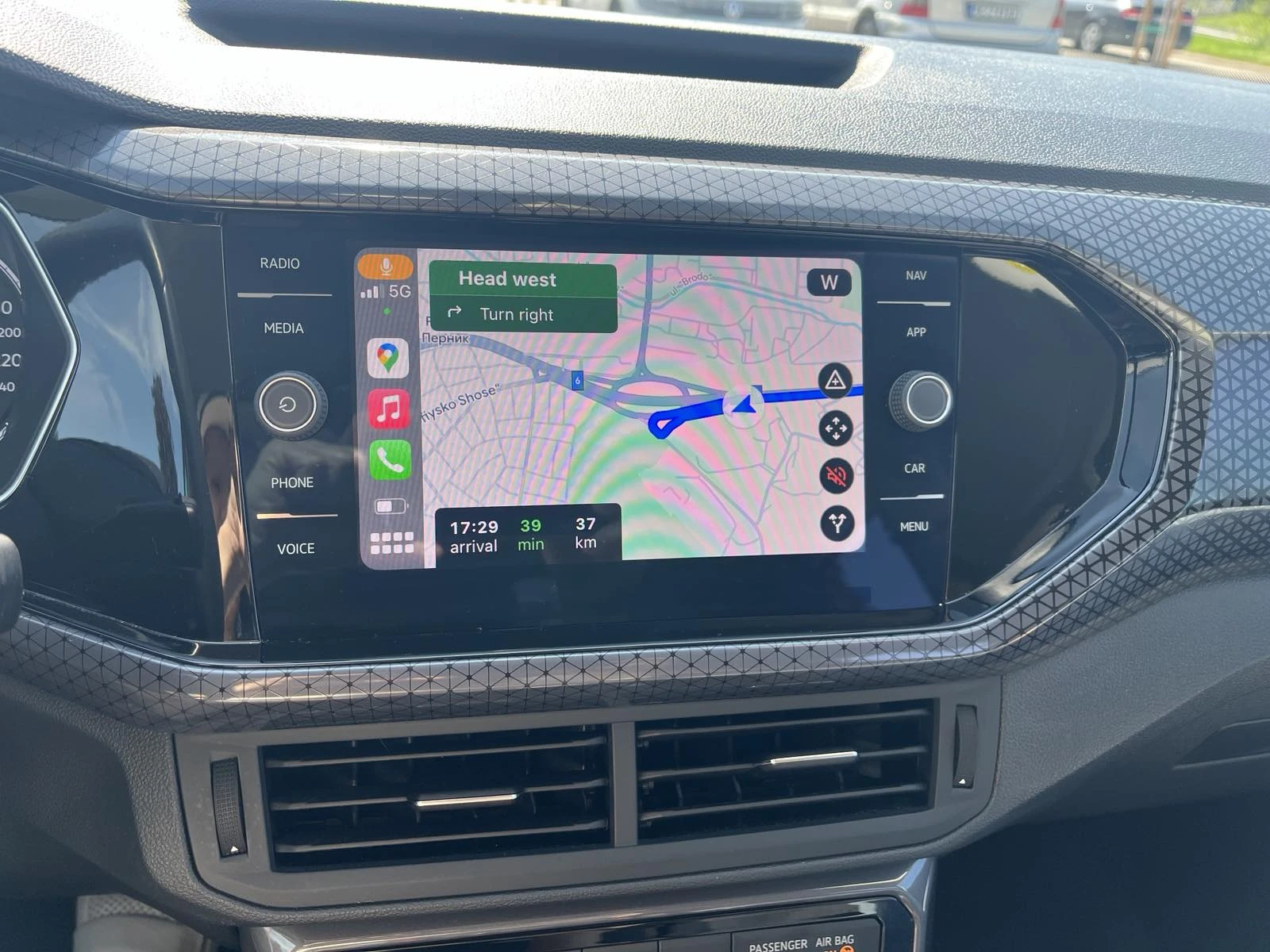 VW T-Cross T-Cross Style 1.5 TSI OPF  DSG - изображение 10