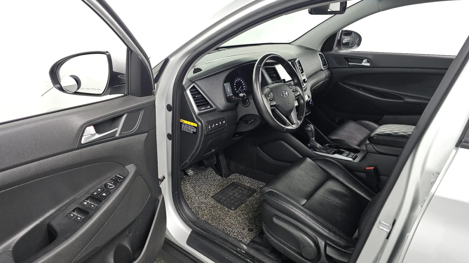 Hyundai Tucson 2.0 4WD MODERN - изображение 9