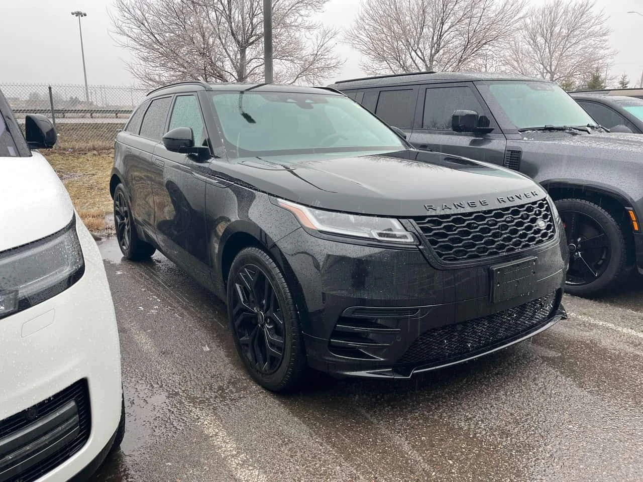 Land Rover Range Rover Velar * HST * PANO* KEYLESS* ПОДГРЕВ* , снимка 3 - Автомобили и джипове - 53921586