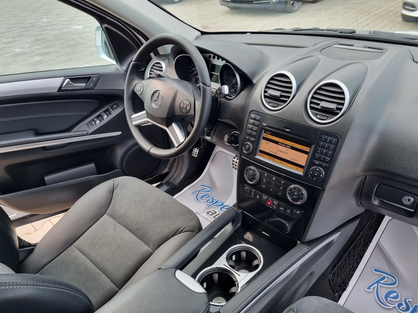 Mercedes-Benz ML 350 CDi-FACELIFT= 231ps= 4 MATIC= КАТО НОВ, снимка 10 - Автомобили и джипове - 53976233