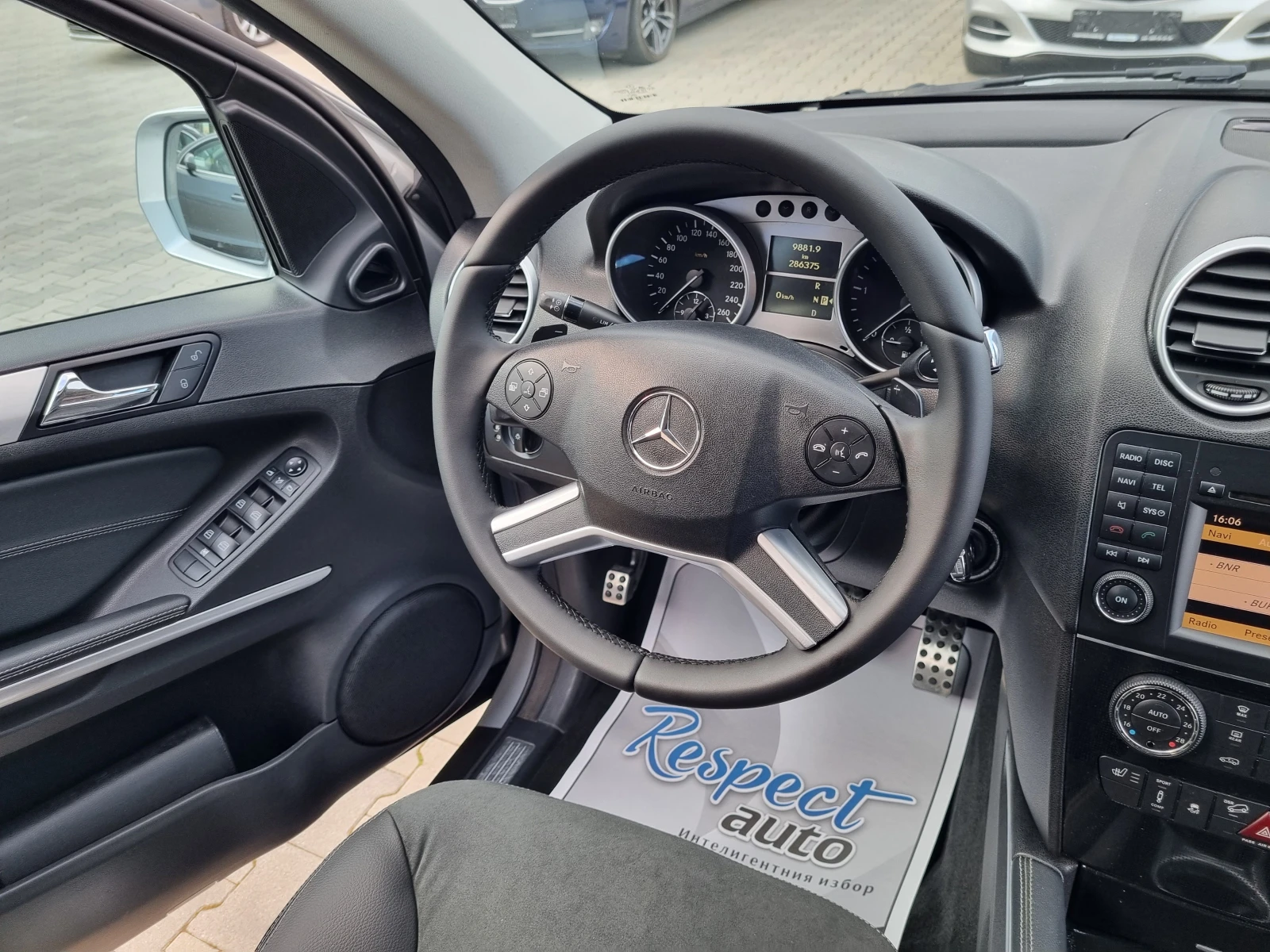 Mercedes-Benz ML 350 CDi-FACELIFT= 231ps= 4 MATIC= КАТО НОВ, снимка 11 - Автомобили и джипове - 53976233