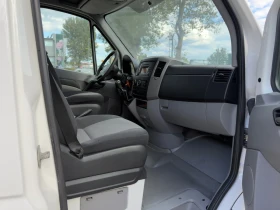 VW Crafter Климатик/Падащ борд, снимка 13
