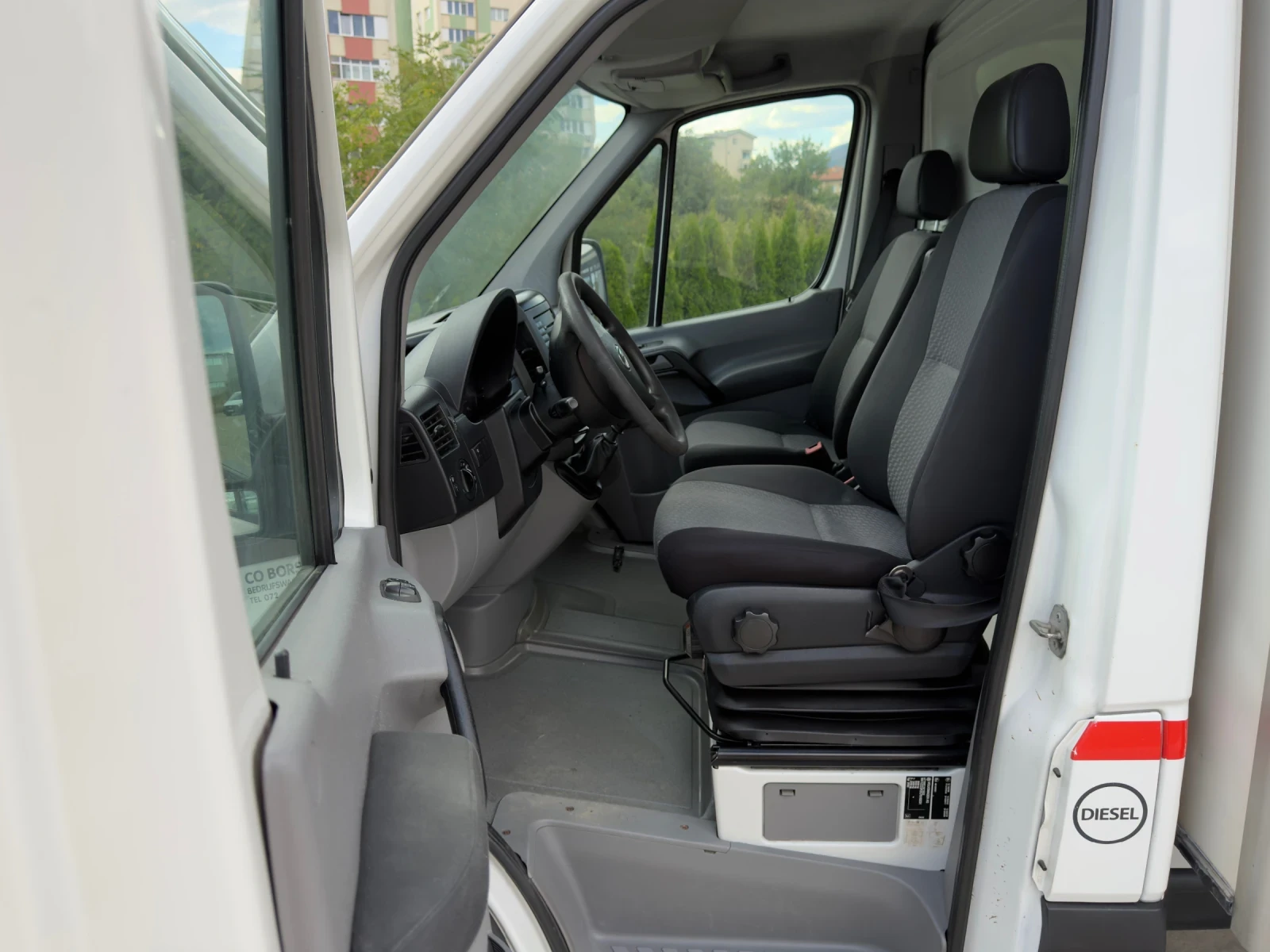 VW Crafter Климатик/Падащ борд, снимка 9 - Бусове и автобуси - 56106452