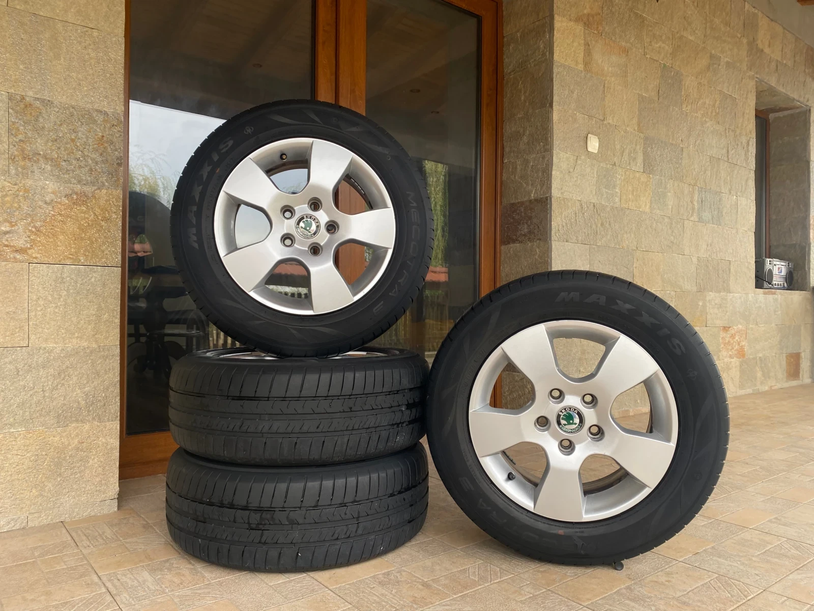    205/60R15  Skoda Octavia | Mobile.bg   1