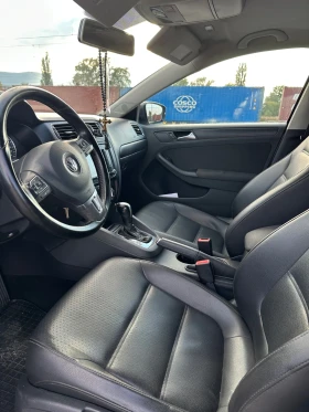 VW Jetta 2.5 LPG  | Mobile.bg    12