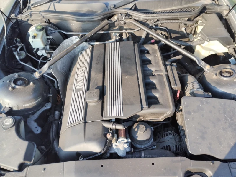 BMW Z4, снимка 8 - Автомобили и джипове - 52556043