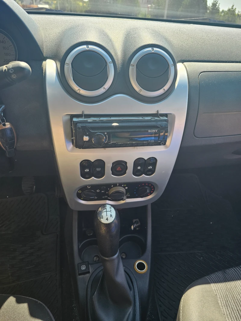 Dacia Sandero, снимка 7 - Автомобили и джипове - 52533211