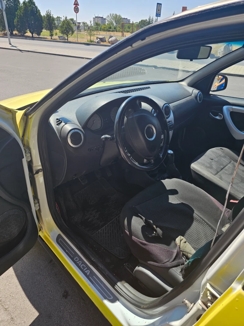 Dacia Sandero, снимка 5 - Автомобили и джипове - 52533211