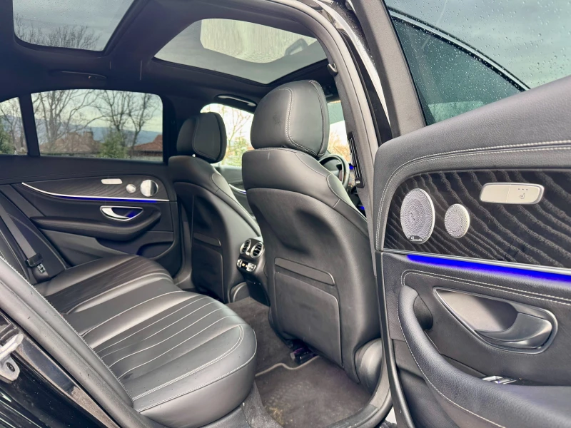 Mercedes-Benz E 220 CDI 4Matic Digital FULL, снимка 11 - Автомобили и джипове - 52532032