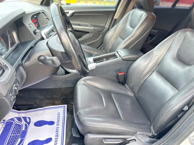 Volvo V60 2.0d Avtomatik* Navigacia* Ksenon* Koja, снимка 11 - Автомобили и джипове - 52631841