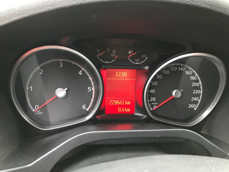 Ford Galaxy 2, 0tdi.140k., снимка 8 - Автомобили и джипове - 52967021