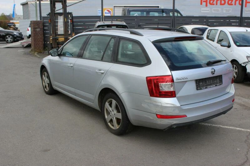 Skoda Octavia 2.0TDI 150кс., снимка 2 - Автомобили и джипове - 30801199