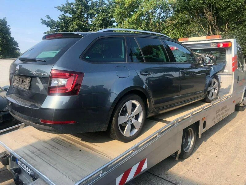 Skoda Octavia 2.0TDI 150кс., снимка 11 - Автомобили и джипове - 30801199