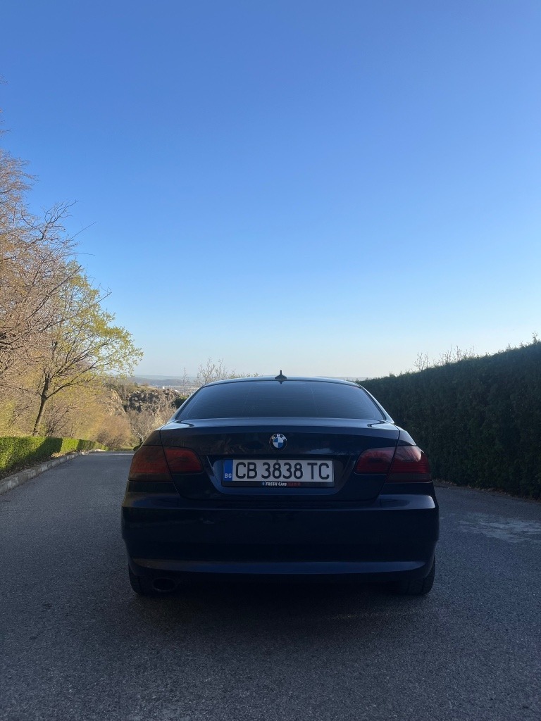 BMW 320, снимка 7 - Автомобили и джипове - 45546433