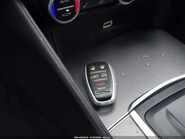 Alfa Romeo Giulia Ti Sport* MEMORY* ПОДГРЕВ* KEYLESS* , снимка 14 - Автомобили и джипове - 54002381