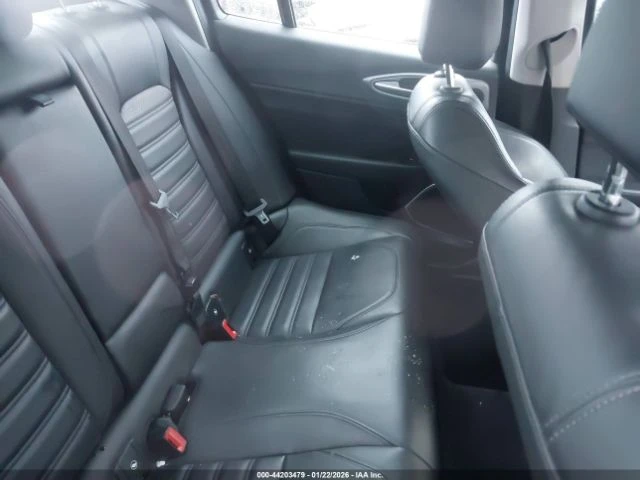 Alfa Romeo Giulia Ti Sport* MEMORY* ПОДГРЕВ* KEYLESS* , снимка 13 - Автомобили и джипове - 54002381