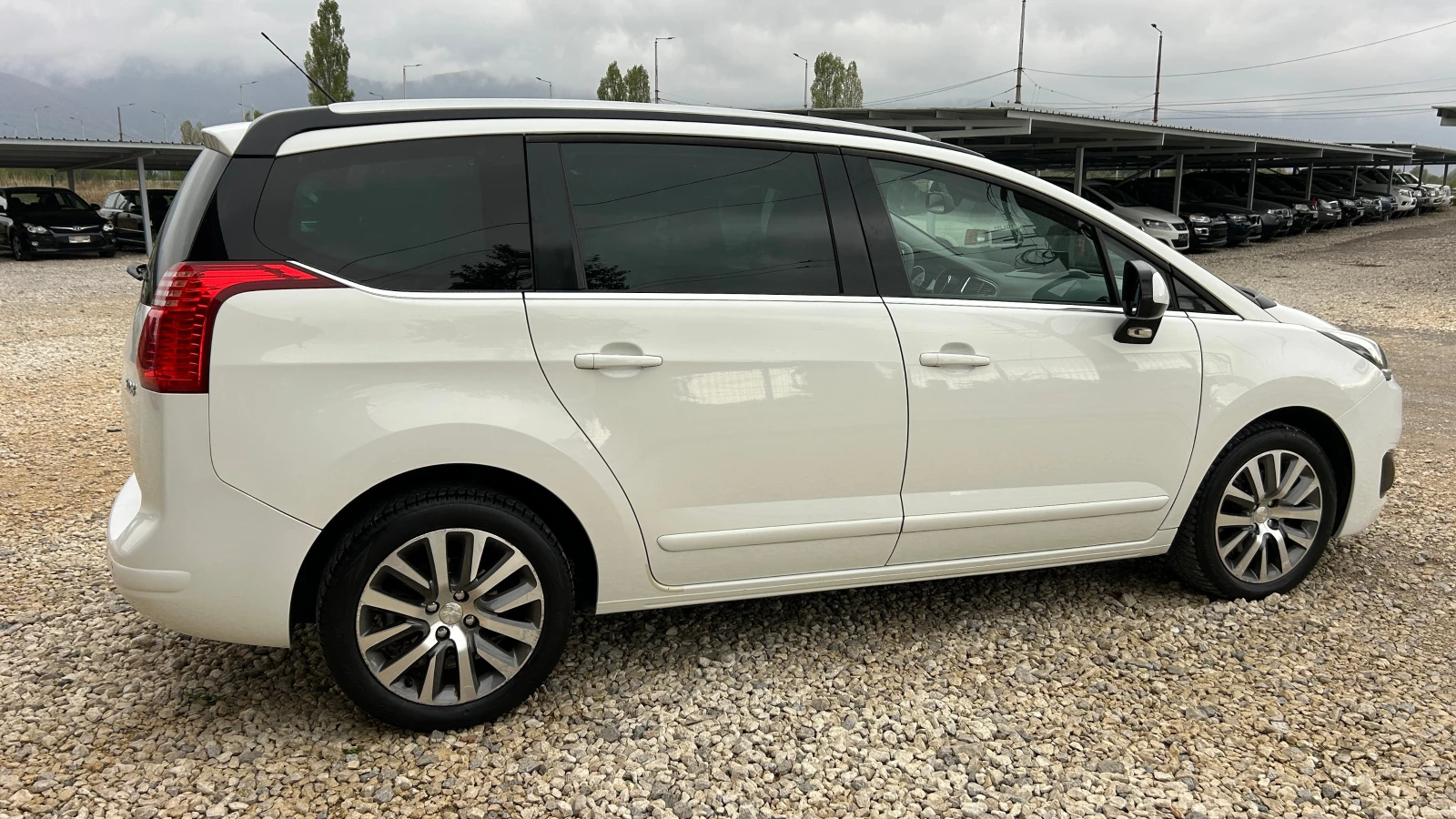 Peugeot 5008 2.0HDI-163к.с.-7места-NAVI-ПАНОРАМА-EURO 5B-ИТАЛИЯ - изображение 3