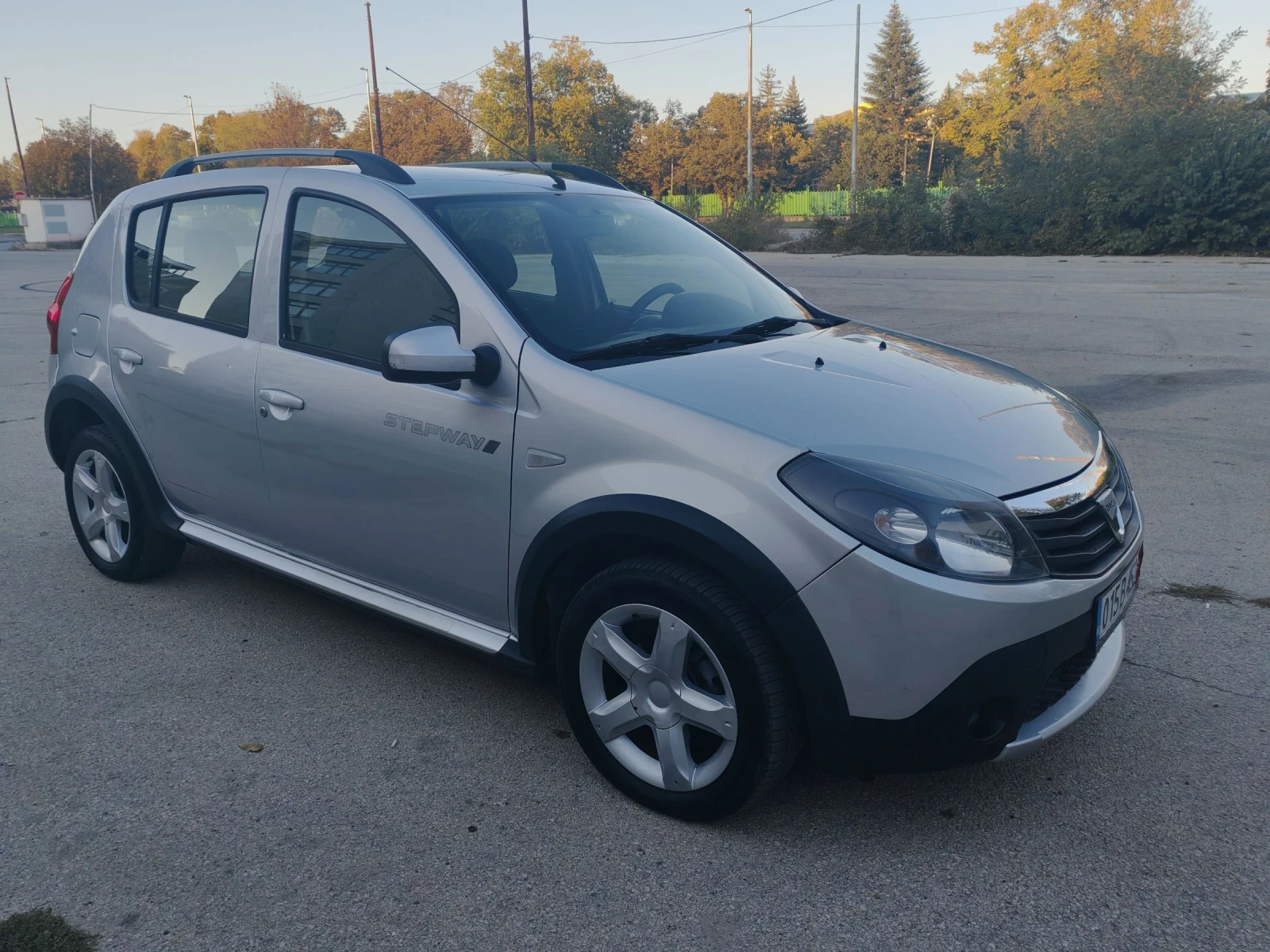 Dacia Sandero 1.6i GAZ 2011G - изображение 3