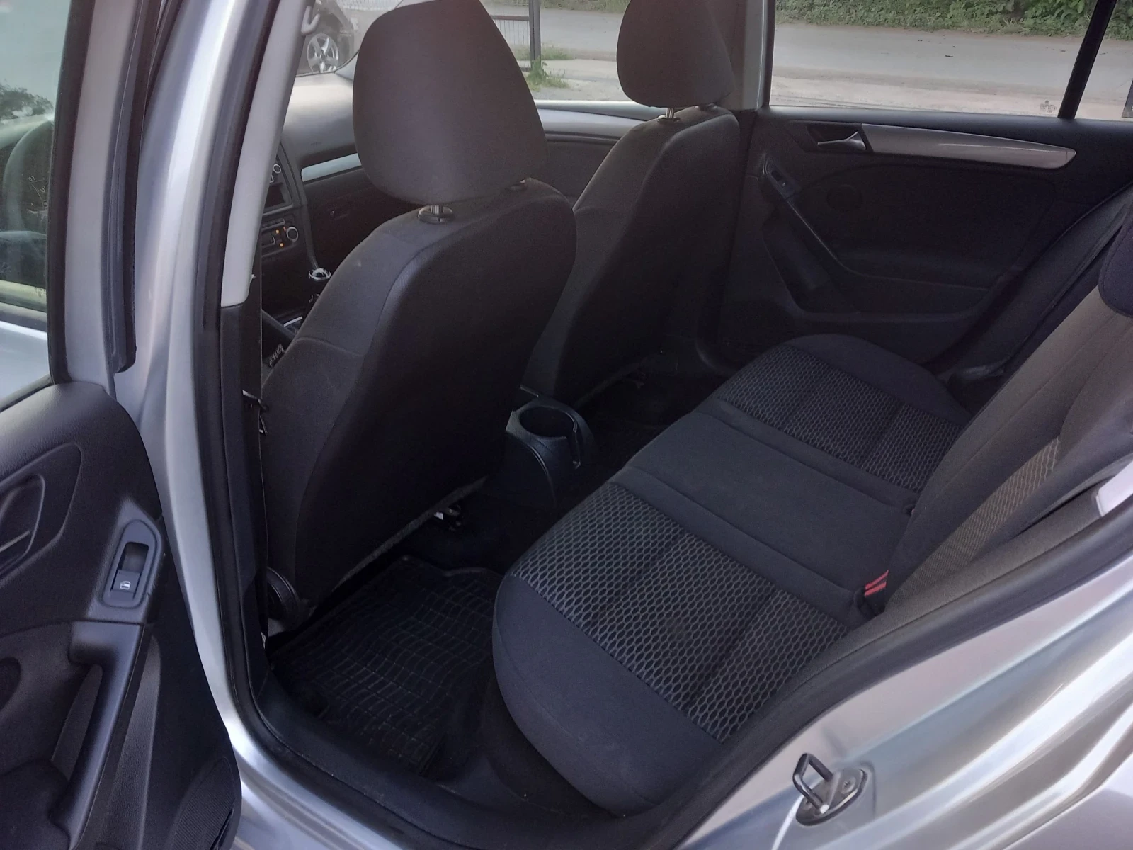 VW Golf 1.6TDI evro5 - изображение 10
