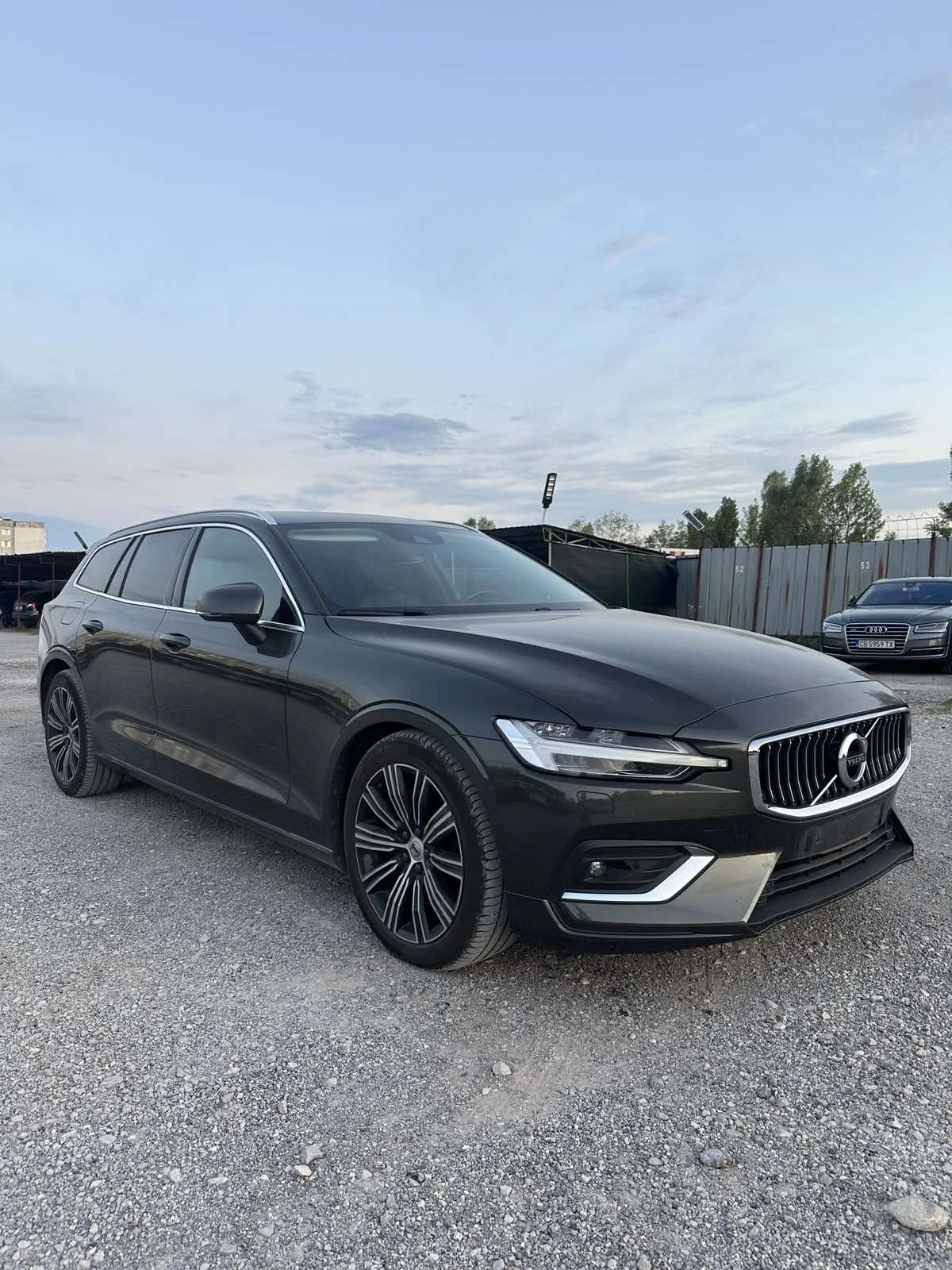 Volvo V60 Inscription B4 MHEV Harman Kardon - изображение 3