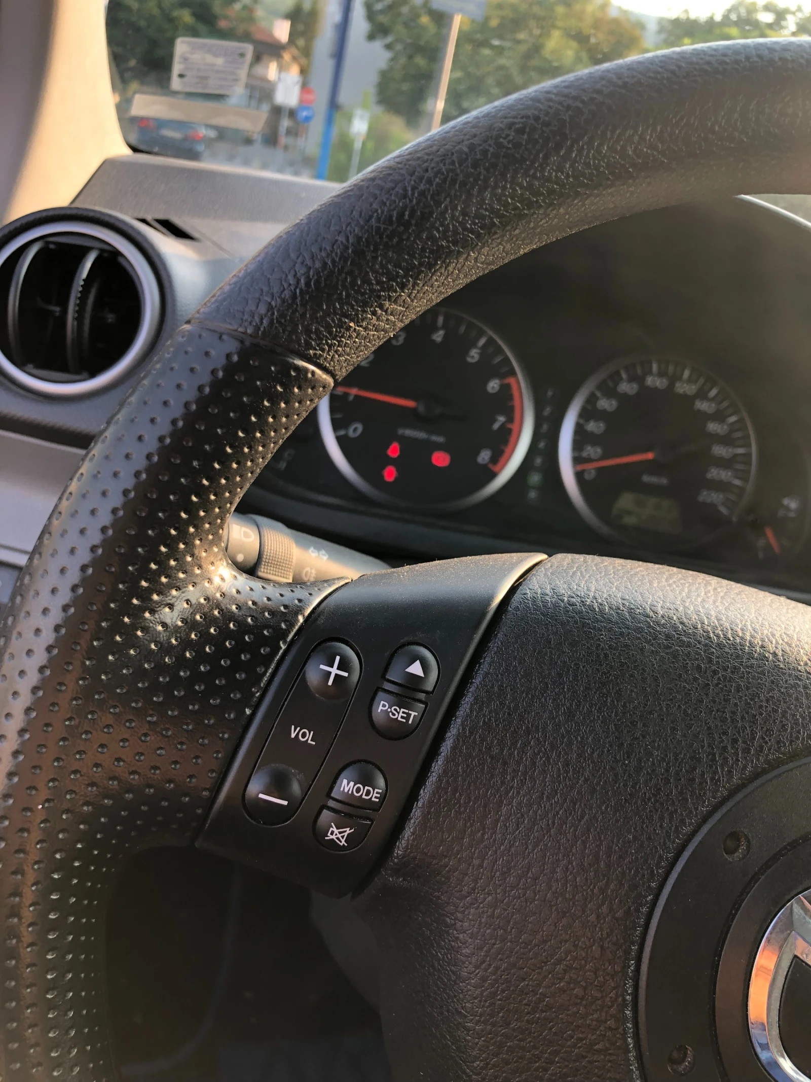 Mazda 2  - изображение 9