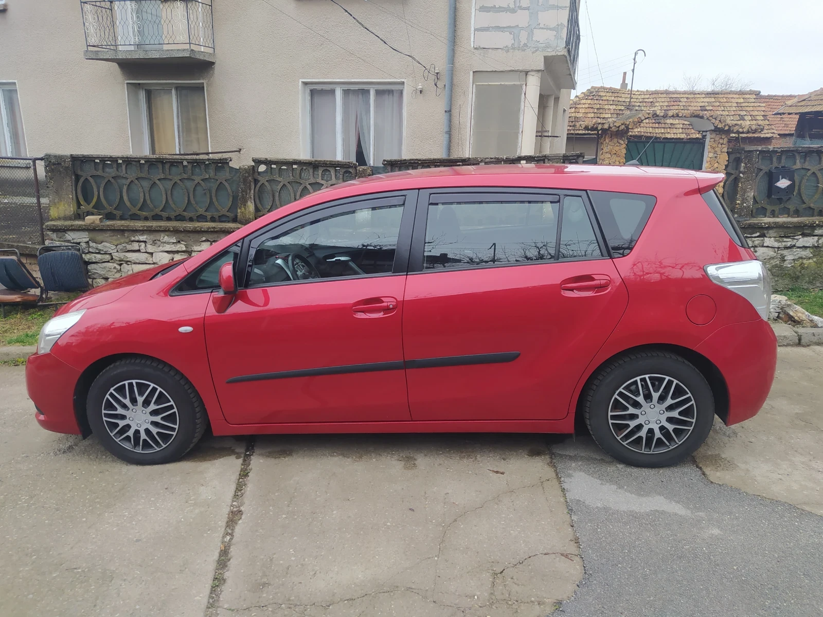 Toyota Verso 1.6 с АГУ на една година  - изображение 7