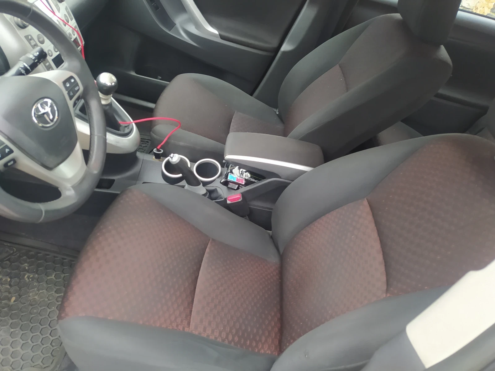 Toyota Verso 1.6 с АГУ на една година  - изображение 8