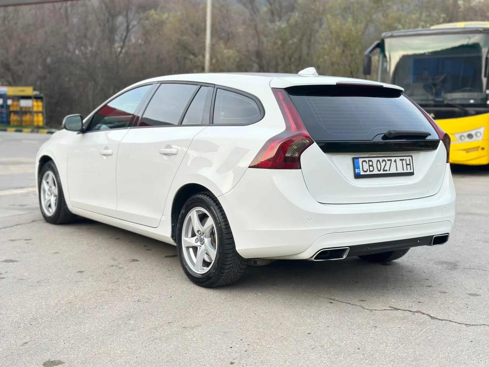 Volvo V60 2.0d Avtomatik* Navigacia* Ksenon* Koja - изображение 8