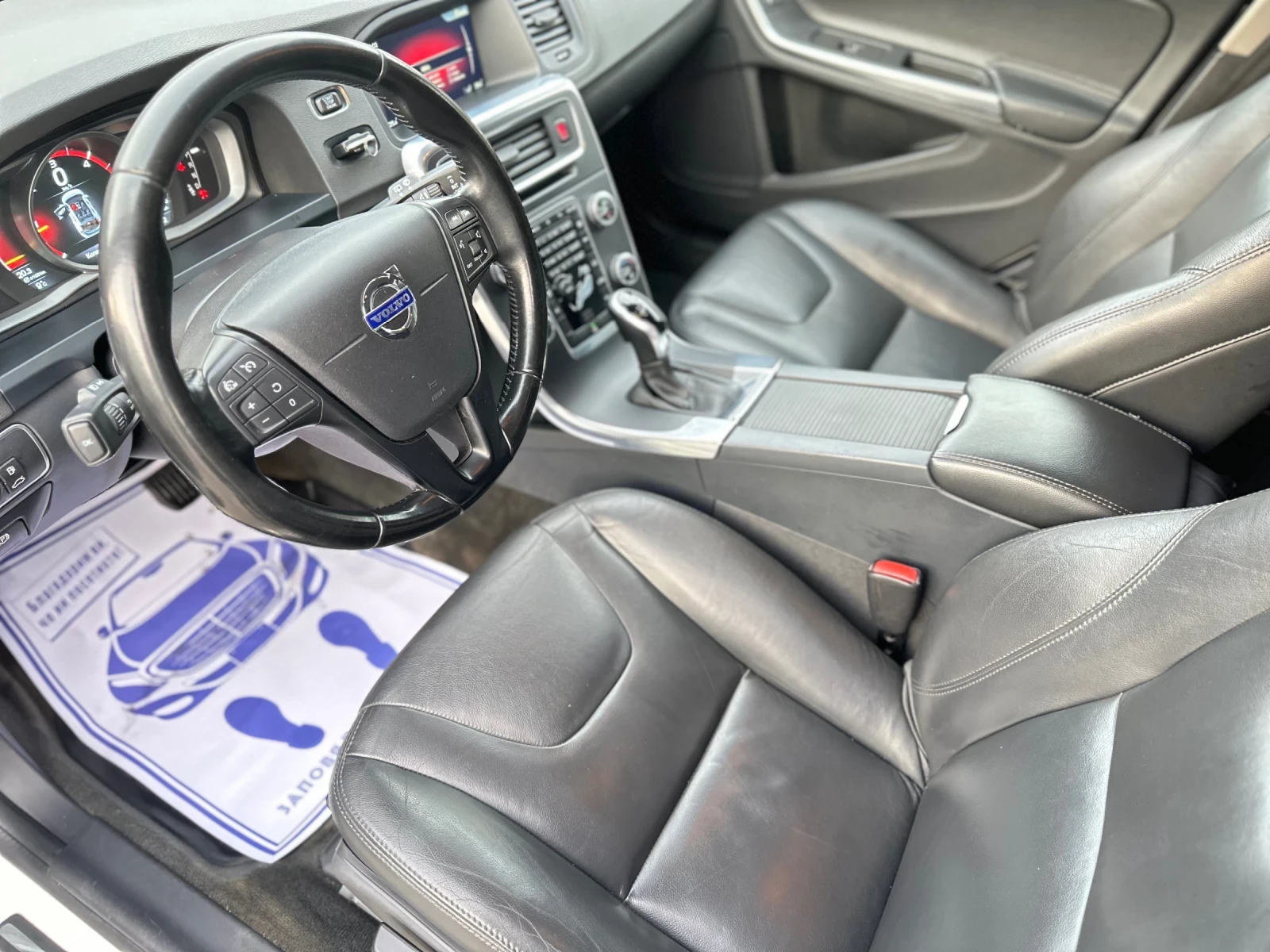 Volvo V60 2.0d Avtomatik* Navigacia* Ksenon* Koja - изображение 10