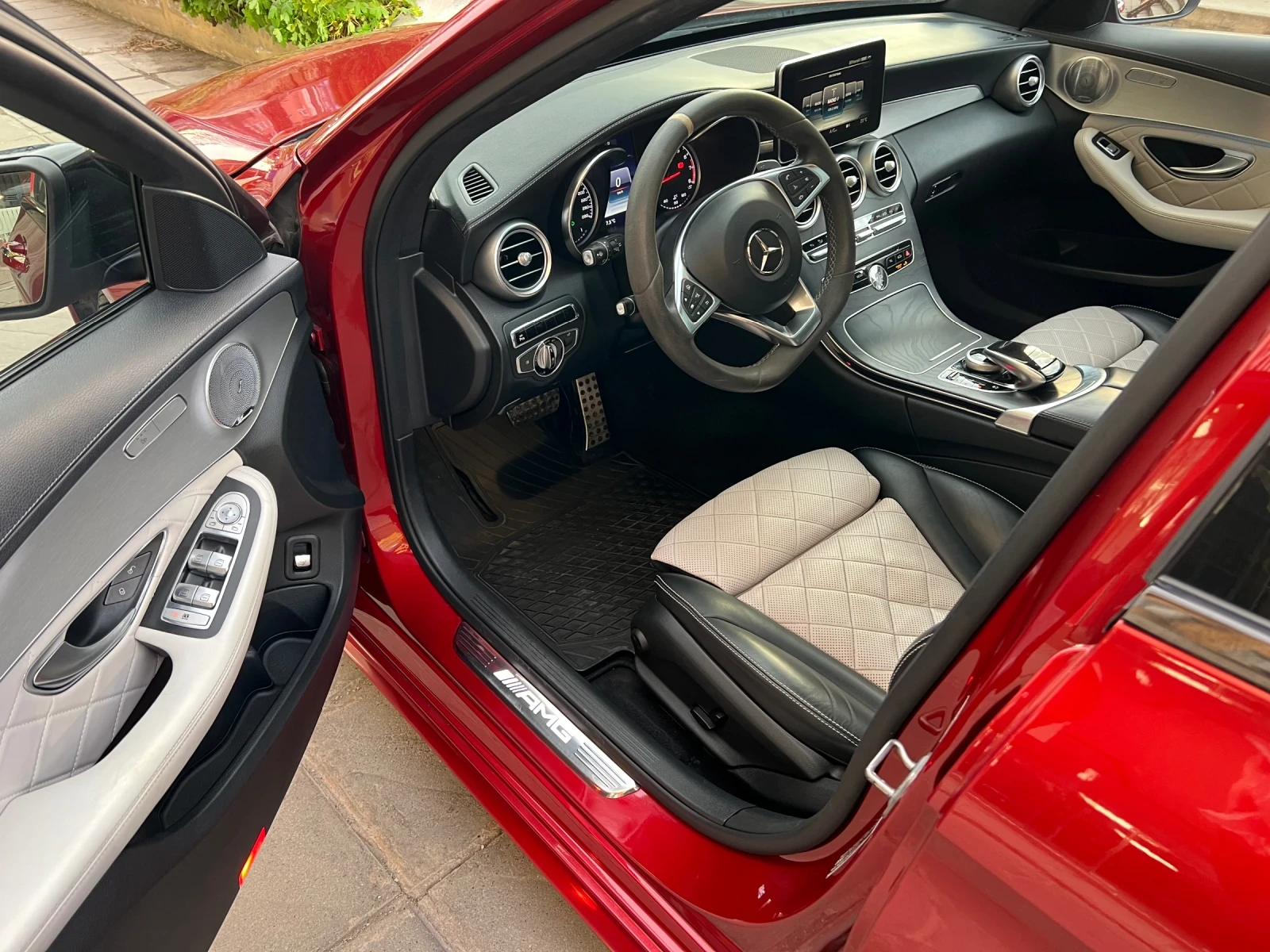 Mercedes-Benz C 43 AMG Designo Distronic+ Panorama+ Burmester+ 360 | Mobile.bg � ����������� 13