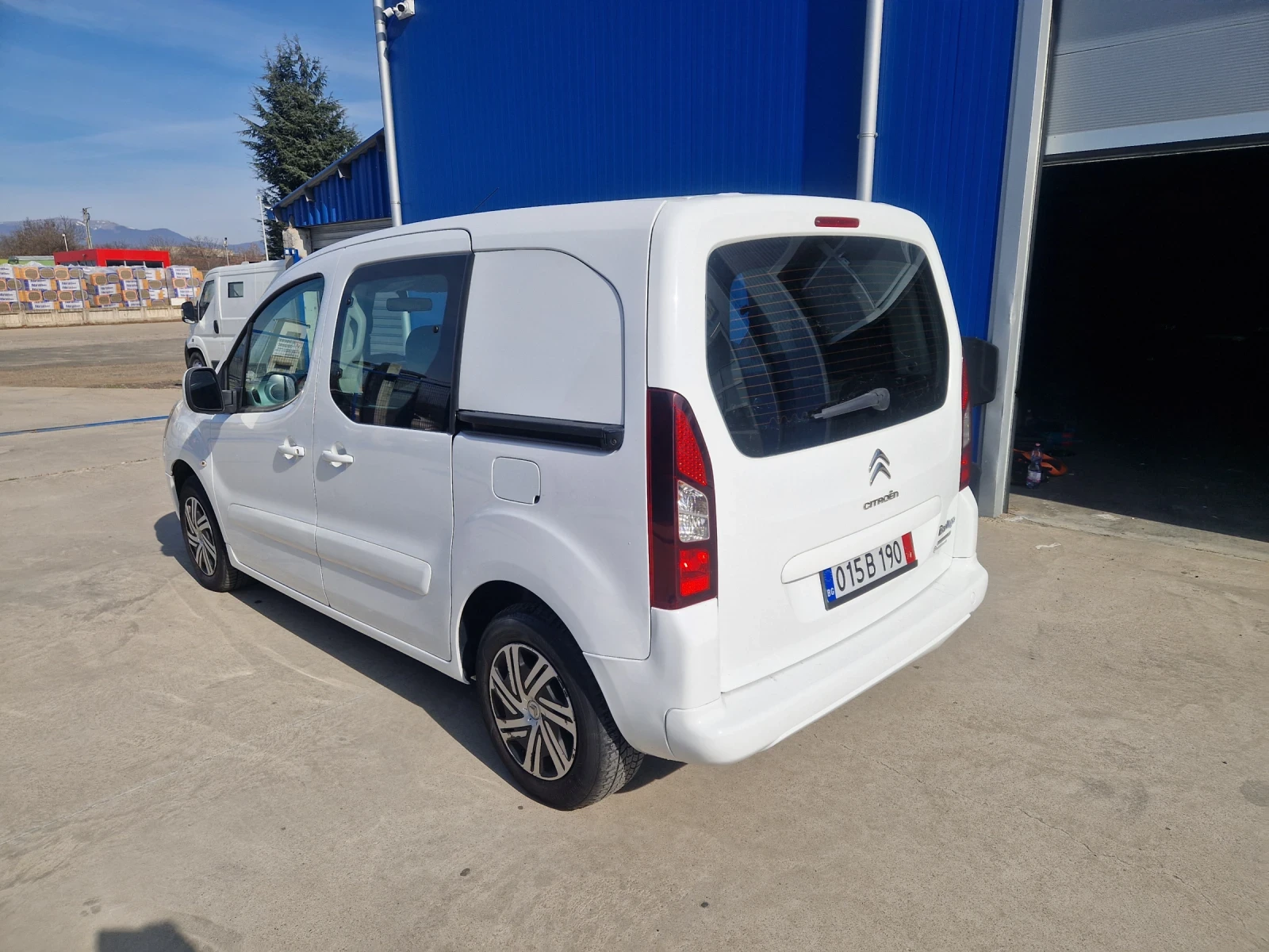 Citroen Berlingo 2014 година 1.6хди 92к.с евро 5б, снимка 3 - Автомобили и джипове - 53753182