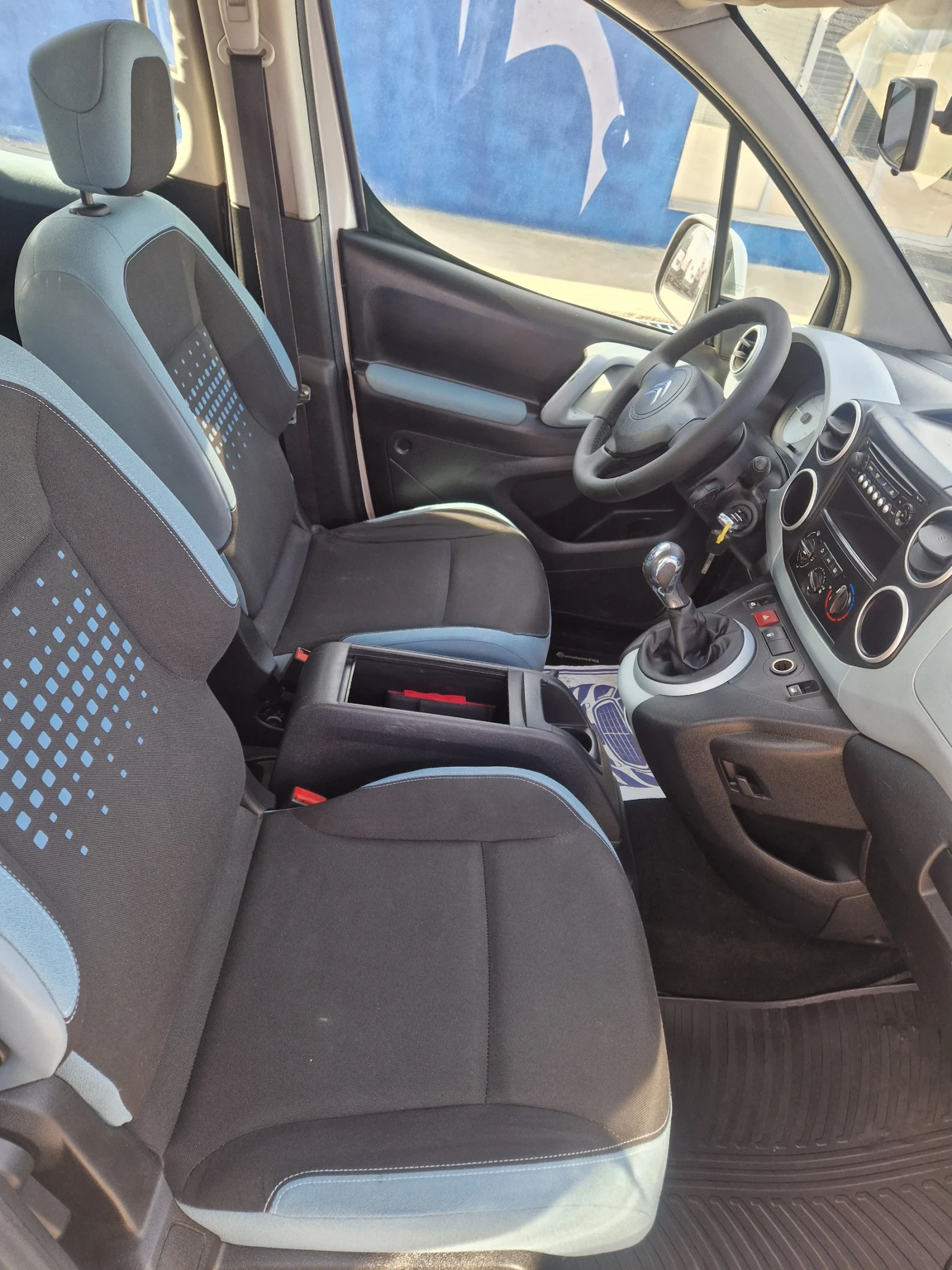 Citroen Berlingo 2014 година 1.6хди 92к.с евро 5б, снимка 6 - Автомобили и джипове - 53753182