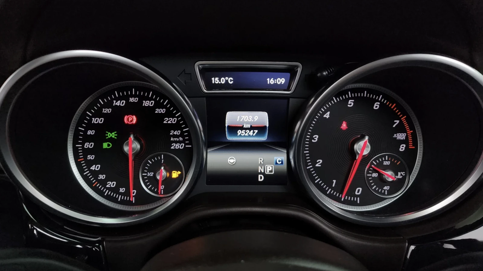 Mercedes-Benz GLS 500 Amg line/ОБДУХ/ТЕЛЕВИЗОРИ/DESIGNO/HARMAN/360/FULL, снимка 8 - Автомобили и джипове - 54123064