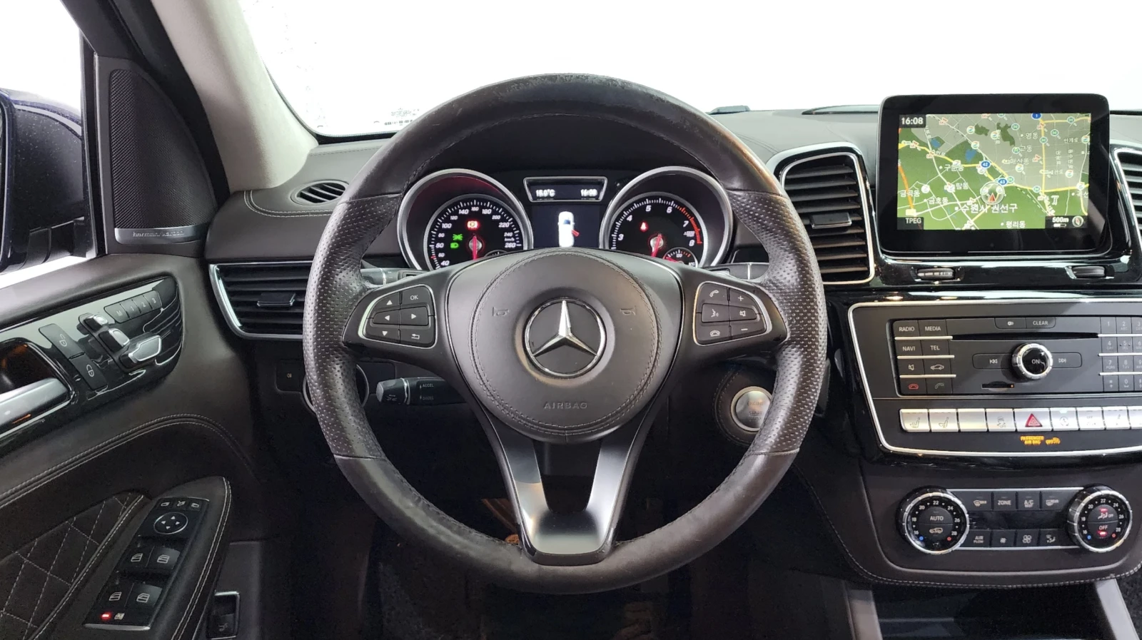 Mercedes-Benz GLS 500 Amg line/ОБДУХ/ТЕЛЕВИЗОРИ/DESIGNO/HARMAN/360/FULL, снимка 11 - Автомобили и джипове - 54123064