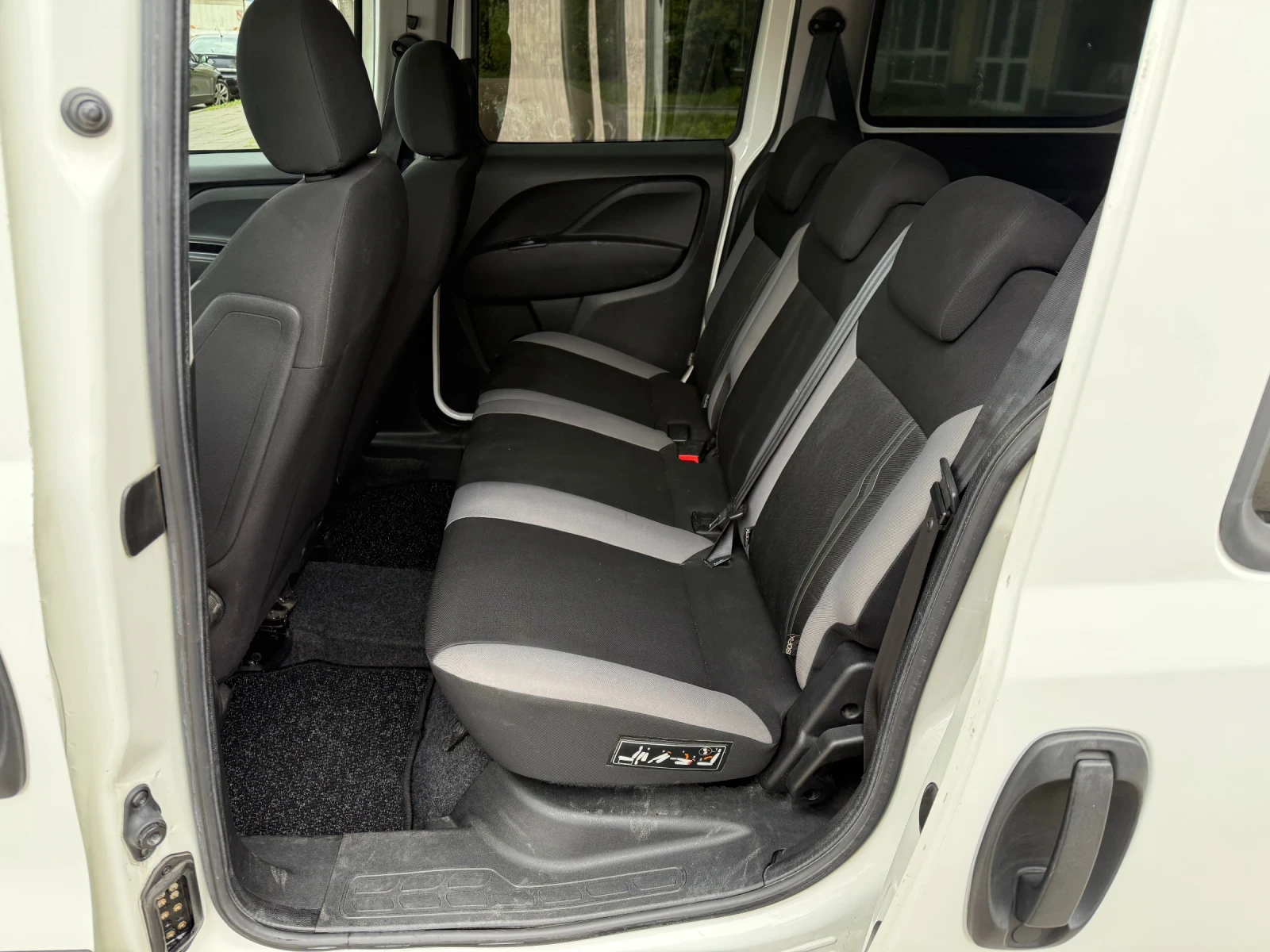 Fiat Doblo Maxi 4+ 1 N1, снимка 13 - Автомобили и джипове - 54270172