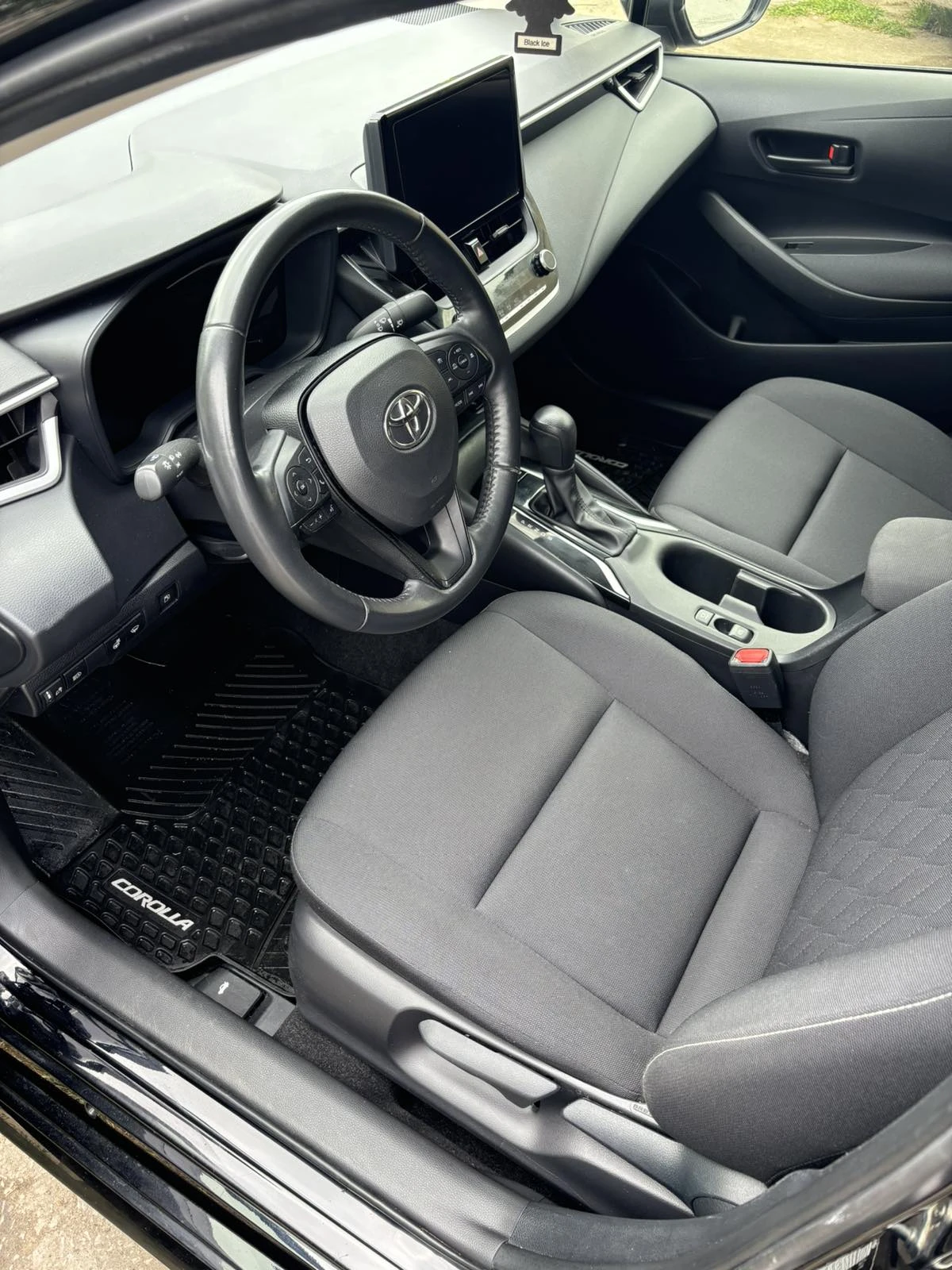 Toyota Corolla 1.8 AWD, снимка 7 - Автомобили и джипове - 54619751