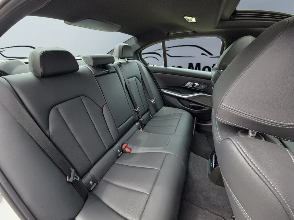 BMW 330 xDrive* АвтоКредит * (ЦЕНА ДО БГ), снимка 16 - Автомобили и джипове - 54634644