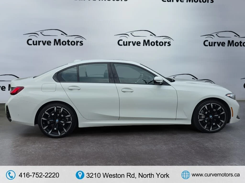 BMW 330 xDrive* АвтоКредит * (ЦЕНА ДО БГ), снимка 8 - Автомобили и джипове - 54634644