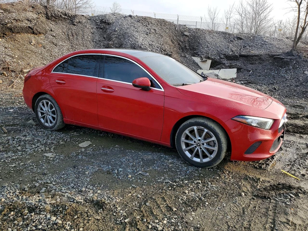 Mercedes-Benz A 220 * реални км* 4MATIC* , снимка 3 - Автомобили и джипове - 54647171