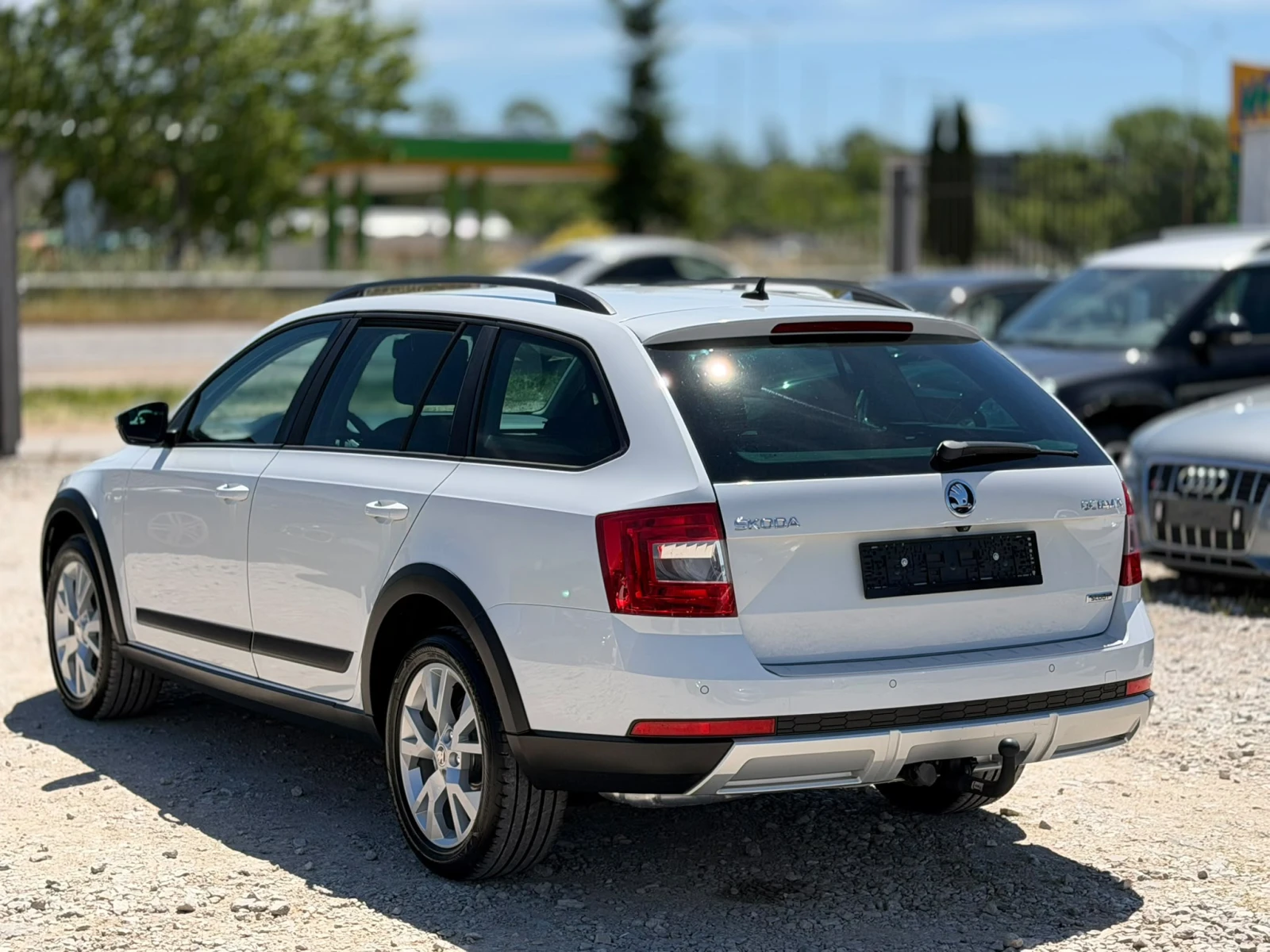 Skoda Octavia 2.0TDI SCOUT, снимка 8 - Автомобили и джипове - 54720074